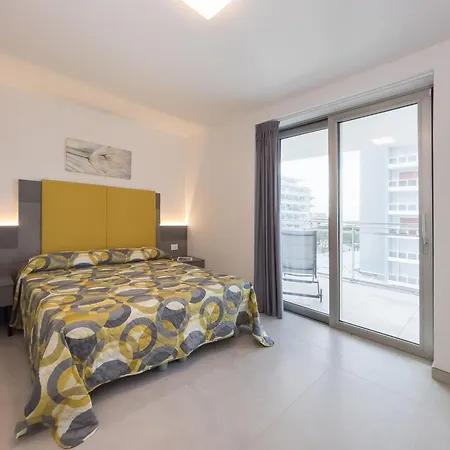Lignano Flat With Balcony アパート リニャーノ・サッビアドーロ