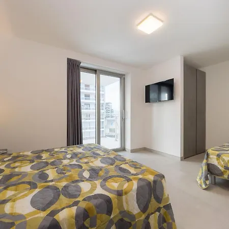 アパート Lignano Flat With Balcony リニャーノ・サッビアドーロ